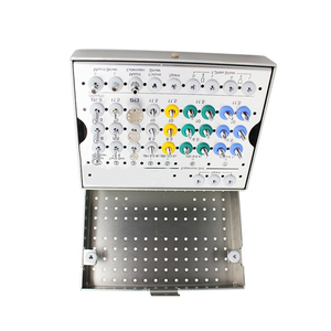 Kit chirurgical pour implants dentaires avec jeu de forets codés par couleur, clé dynamométrique à cliquet, forets osseux et outils de placement d'implants - Product Image 2