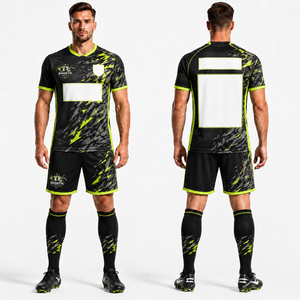 Ensemble de maillot et short de football pour hommes, tissu en maille polyester, impression de logo personnalisée, design personnalisé, vêtements de sport - Product Image 1