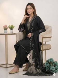 Conjunto de Kurta y Palazzo de Diseño para Mujer, Mal Chanderi, con Palazzo de Seda Romana Bordada - Product Image 3
