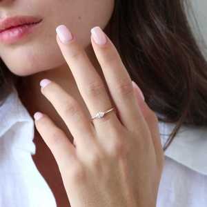 Bague empilable solitaire en diamant de laboratoire taille marquise, or massif 14k 18k, style moderne minimaliste, pour usage quotidien, bande de 1,65 mm, vente en gros - Product Image 6