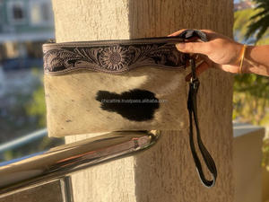 Cartera de mano de cuero tallado a mano, cartera de mano de cuero genuino, Cartera de cuero occidental, cartera elegante única para mujer - Product Image 2