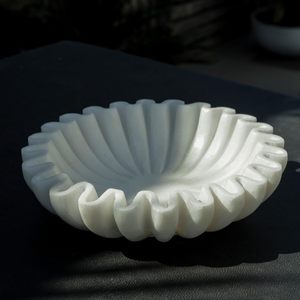 Trending <b>White</b> Ruffle Bowl Decorative Bowl <b>White</b> Stone Fruit Bowl at Affordable Price For Kitchen and <b>Tables</b> - Product Image 4