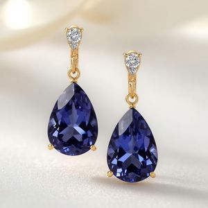 Boucles d'oreilles clous tendance en or massif 9K avec diamants en forme de poire, options platine, bijoux fins OEM - Product Image 3