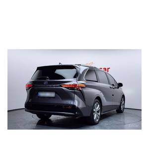 Toyota Sienna 2.5 Híbrida 2WD 2023, 14,359 km, Asientos de Cuero, Cámara Trasera, Volante a la Izquierda - Product Image 2