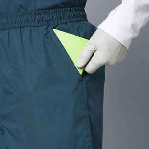 Haut de tenue médicale flexible pour les soins intensifs et les urgences, uniforme pour le personnel hospitalier masculin - Product Image 3