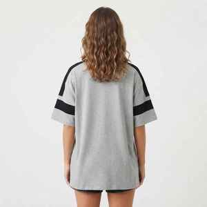 Camiseta de Manga Corta con Cuello en V Gris para Mujer, Marca Hawk Eye, con Franjas Negras, Corte Holgado, Jersey de Algodón, Estampado Casual con Logotipo, Primavera Verano - Product Image 2