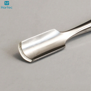 Pousse-cuticules professionnels pour manucure, en acier inoxydable de qualité médicale, double extrémité, ergonomiques, avec logo personnalisé - Product Image 6