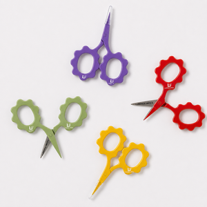 Tijeras Putford blancas pequeñas, bonitas tijeras de bordado, mini tijeras circulares de dos tonos de Degen - Product Image 4