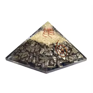 Pirámide de orgón de pirita natural, pirámide hecha a mano con fragmentos de piedras preciosas, cristal de orgonita para meditación - Product Image 2