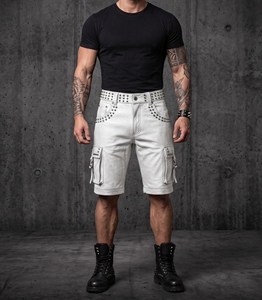 Shorts en cuir blancs cloutés, respirants, avec détails rivetés, taille mi-haute, fermeture boutonnée, coupe droite - Product Image 3