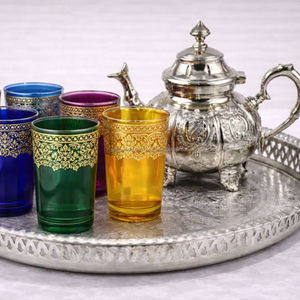 Service à thé marocain le plus vendu : 6 verres, un plateau, une théière, dans un coffret cadeau - Product Image 1