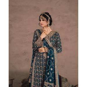 ชุดเสื้อและกางเกงดีไซเนอร์สำหรับผู้หญิงมี dupatta สำหรับสวมใส่ในงานปาร์ตี้ - Product Image 2