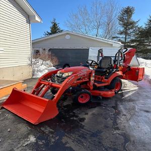 Mini tracteur Kubota BX2680 compact 4x4 pour l'agriculture, tracteur agricole BX2680 efficace et facile à utiliser - Product Image 2