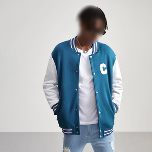 Chaqueta de Béisbol Universitaria con Bolsillos, Diseño Moderno con Estampado en Contraste Azul y Blanco, Letras y Frases en Inglés, Estilo Urbano - Product Image 1