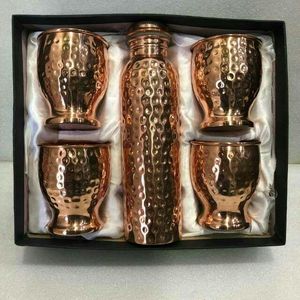 Ensemble de bouteilles d'eau en cuivre avec 4 tasses, finition martelée, design vintage, pour boire, boîte martelée brillante - Product Image 1