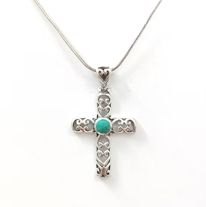Colgante de diseño de cruz en plata 925 personalizado con piedra turquesa para uso diario y en cualquier ocasión, unisex. - Product Image 3