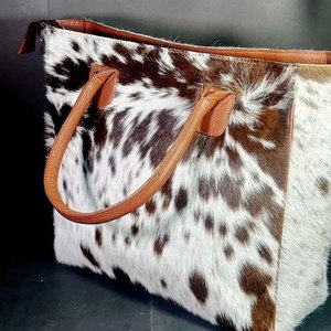 Sac fourre-tout en cuir de vachette de haute qualité avec fermeture éclair, bandoulière simple, chaîne, durable, élégant, imperméable, doublure en coton, pour usage quotidien - Product Image 4