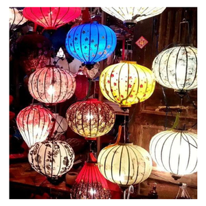 Lanternes rondes en bambou et soie faites à la main au Vietnam pour le festival du Nouvel An - Décoration extérieure pour la maison - Imperméables, durables et réutilisables - Product Image 5