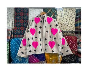 Veste réversible matelassée en velours à motif cœur, broderie main cœur et croix, style bohème, manteau d'hiver en coton écologique - Product Image 1