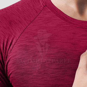 T-shirt de compression athlétique durable et extensible avec tissu respirant et contrôle de l'humidité pour l'exercice en salle de sport - Product Image 5