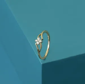 Bague minimaliste en diamant pour un usage quotidien, au bureau, pour un mariage ou un anniversaire, disponible au prix fabricant - Product Image 3