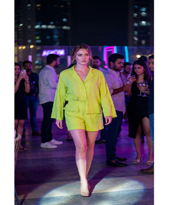 เสื้อและกางเกงขาสั้นสีเขียวมะนาวลำลอง ชุดเซ็ตผ้าฝ้ายสำหรับผู้หญิง เสื้อและกางเกงสำหรับฤดูร้อน เนื้อผ้าเบาสบาย ขายส่ง - Product Image 1