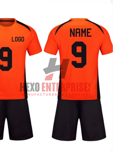 Maillots de football personnalisés en gros pour clubs, uniformes sportifs pour adultes, ensembles de sublimation OEM avec logo individuel, en fibre de polyester à séchage rapide - Product Image 1
