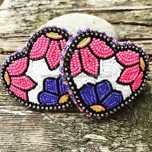 Pendientes inspirados en bordado Pendientes de aro bordados de tela - Product Image 2