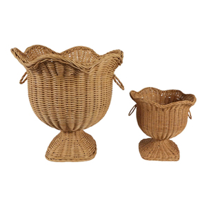 Ensemble de pots à plantes sur piétement en rotin tressé vintage avec bord festonné, pot décoratif pour plantes et fleurs, pour la décoration intérieure. - Product Image 4
