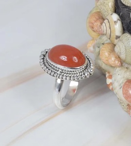 Bague ovale en cornaline rouge naturelle, argent sterling 925, bague en pierres précieuses, bijoux faits à la main, cadeau d'anniversaire pour femmes, vente en gros - Product Image 4