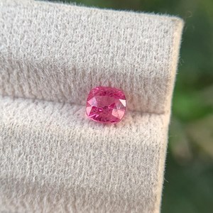 Espinela Rosa Corte Cojín, Gema Natural de Tanzania, Piedra Preciosa Facetada de Calidad para Joyería - Product Image 4