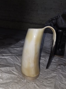 Taza de Cuerno de Búfalo Natural Hecha a Mano, Estilo Americano, Ecológica, Apta para Lavavajillas, con Logotipo Personalizado, para Café, Cerveza, Vino, Venta al Por Mayor - Product Image 2
