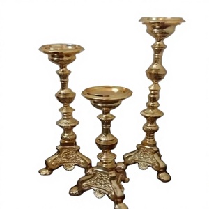 Candelabro de 5 Brazos Dorado, Portavelas de Piso, Elegante Centro de Mesa para Bodas, Iglesias, Fiestas, Decoración para Eventos - Product Image 1