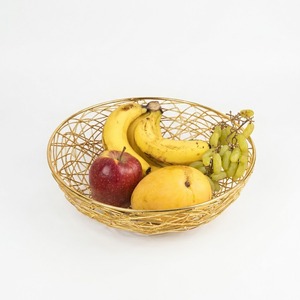 Corbeille à fruits en fil métallique doré de luxe avec poignées, bol à fruits moderne pour comptoir, centre de table décoratif pour cuisine et salon - Product Image 3