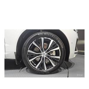 Volvo XC60 B6 2024/3, Ultra Brillante, 10,430 km, Caja de Cambios Automática, Asientos de Cuero, Cámara Trasera, Volante a la Izquierda - Product Image 5