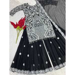 Ensemble de costume pour femme, vêtements de soirée, broderie et travail à la main avec des pierres - Product Image 6