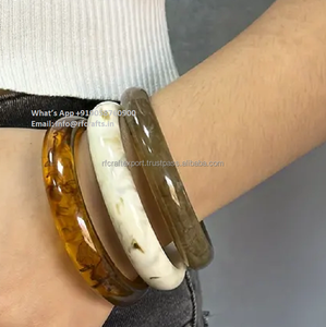 Ensemble de 3 bracelets géométriques en résine colorés et faits à la main pour femmes, bijoux de bohême minimalistes, pierre principale de Moissanite - Product Image 3