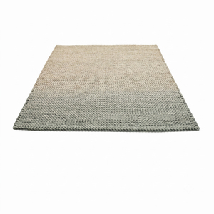 Tapis tressé épais beige naturel, tissé à la main texturé, motif floral botanique surdimensionné, antidérapant, écologique, à poils moyens - Product Image 1