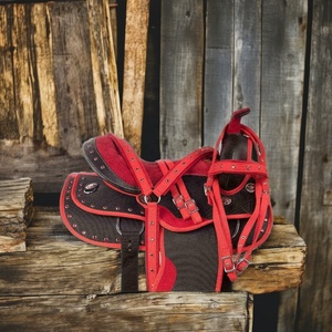 TI101OA053 Silla de montar western personalizada de marca, cuero sintético PU, asiento suave, armazón de fibra de vidrio, herrajes de acero inoxidable - Product Image 3