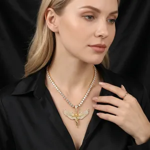 Collar con Colgante de Alas de Ángel Chapado en Oro de 14K con Moissanita, Amuleto Religioso Cristiano, Joyería de Moda para Mujer, Regalo - Product Image 1