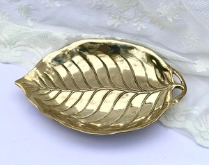 Modern Gold Finished Metal Leaf Plate Decorative Serving <b>Tray</b> For <b>Snacks</b> Dry Fruits Table Decor And Kitchen Styling Use - Product Image 4