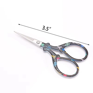 Ciseaux à motifs personnalisés, couleurs vintage sur mesure, en acier inoxydable, ciseaux classiques, vente en gros, ciseaux à broder en vrac - Product Image 4