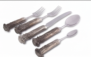 Ensemble de couverts en acier inoxydable argenté avec manche style écorce d'arbre pour une décoration rustique de table lors de dîners, mariages, fêtes, restaurants et à la maison. - Product Image 3