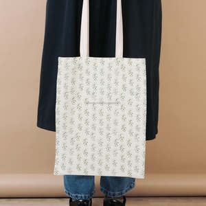 Sac de shopping minimaliste imprimé à la main avec des motifs floraux, sacs de shopping lavables avec logo, sacs à vêtements imprimés personnalisés - Product Image 4