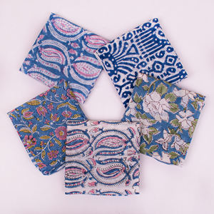 Pañuelo Cuadrado de Algodón Estampado a Mano con Diseños Florales de Jaipur, Ideal para Mujer, Suave al Tacto, para las Cuatro Estaciones - Product Image 3