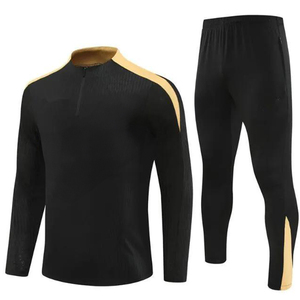 Ensemble de survêtement de football léger et de haute qualité pour homme - Tenue d'entraînement et de jogging respirante avec logo personnalisé - Product Image 1