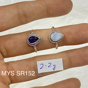 Anillo de Plata de Ley 925 con Amatista Corte Pera y Piedra Lunar Arcoíris, Diseño Boho Hermoso 2026, Última Moda en Anillos para Mujer - Product Image 1