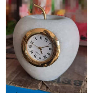 Elegante Escritorio de mármol y reloj de mesa Diseño de esencia de manzana con encanto atemporal Tipo de motivo mecánico - Product Image 2