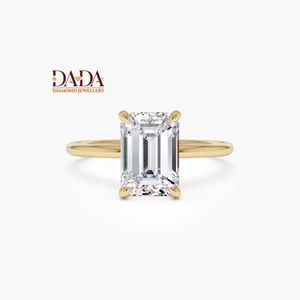 Anillo de Compromiso con Halo Oculto y Diamante Cultivado en Laboratorio con Corte Radiante para Mujer, Anillo Solitario con Diamante Cultivado en Laboratorio, Elegante Anillo de Propuesta - Product Image 1