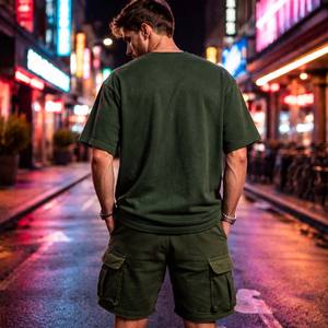 Ensemble T-shirt et short cargo respirant 100 % coton pour homme avec logo personnalisé – Streetwear premium pour l'été - Product Image 5
